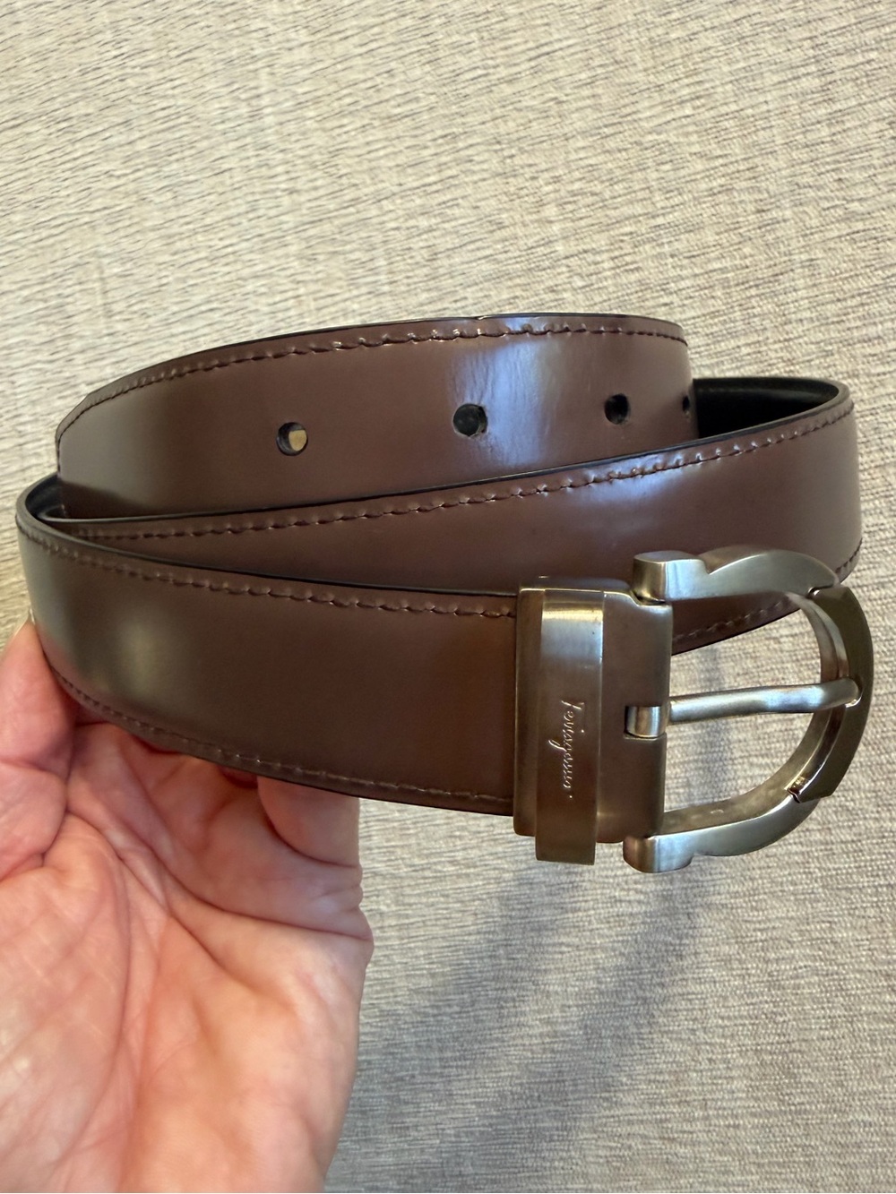 Ferragamo Men's Reversible Black/Brown Leather Gancio Buckle Belt.